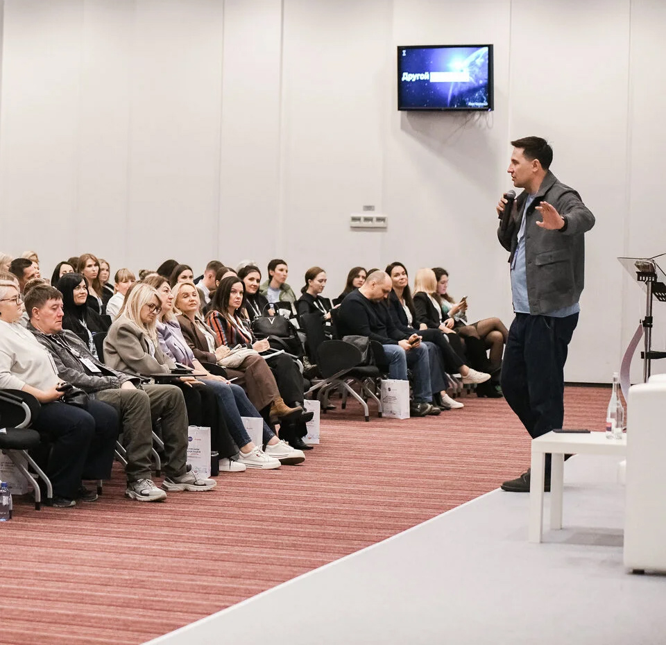 600+ участников форума